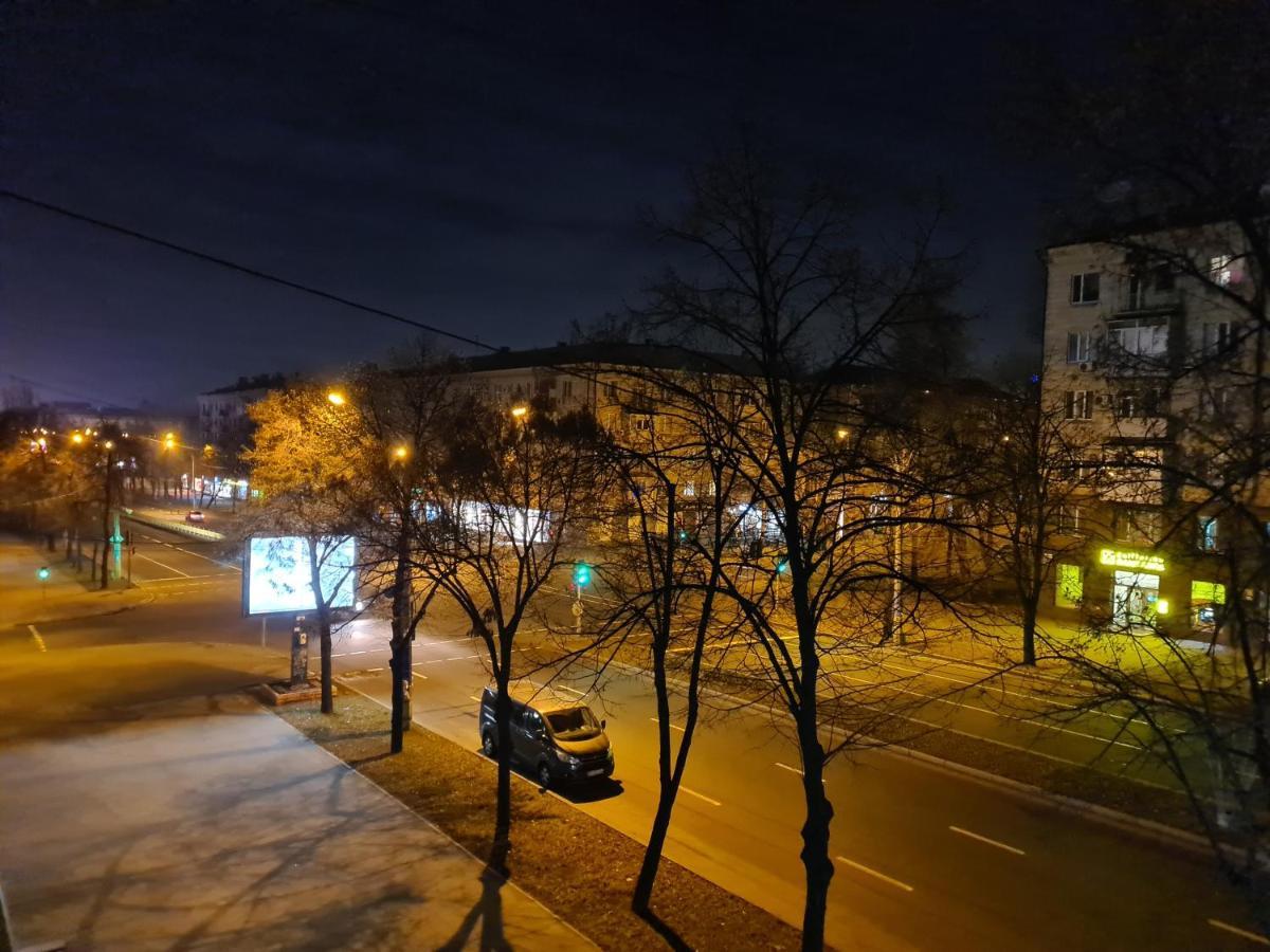 1-Room View Apartment Near Inturist On Sobornyi Avenue 143, By Grandhome Zaporizhia Eksteriør billede